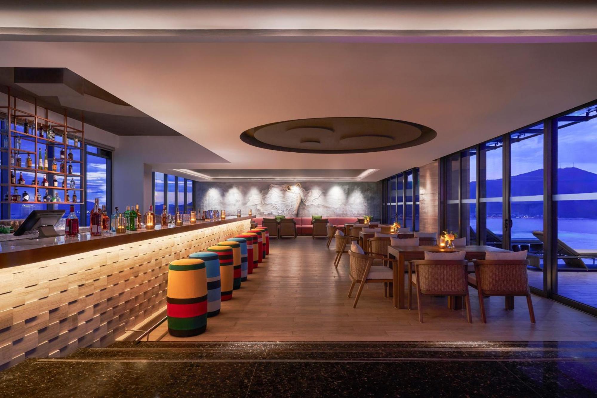 Отель Voco Ma Belle Danang By Ihg Экстерьер фото