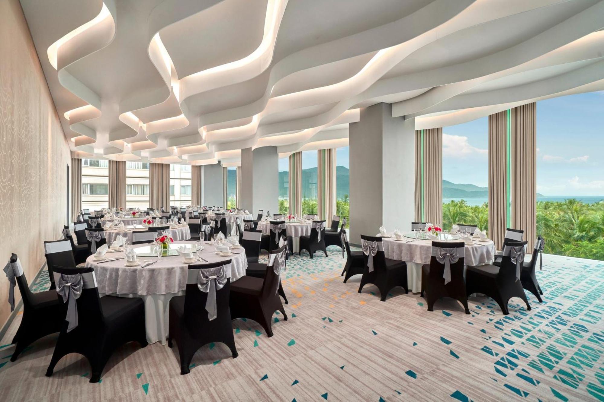 Отель Voco Ma Belle Danang By Ihg Экстерьер фото